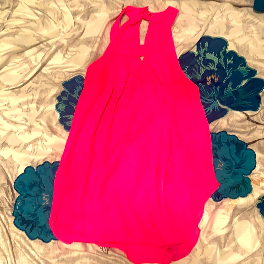 Neon pink blouse ! 🥰 size : S